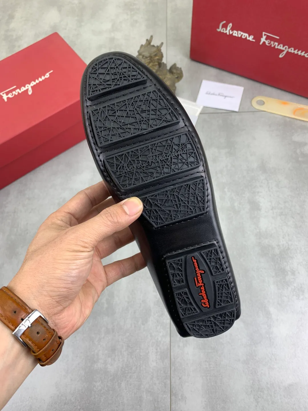 Men's Men's Shoes 💰P380💰【New Style】Water-dyed Pigli 🆘【Salvatore Ferragamo】Men's latest casual beanie shoes! Available at counters simultaneously! The fabric is made of specially imported original calfskin, and the interior is made of imported water-dyed pigskin. It is absolutely luxurious and leads the fashion trend. Matching code: 38-45 3️⃣colors available